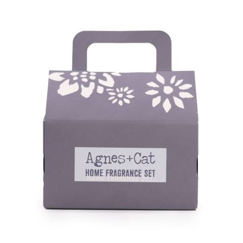 Agnes & Cat home fragrance set featuring a stylish gift box, perfect for creating a soothing atmosphere.