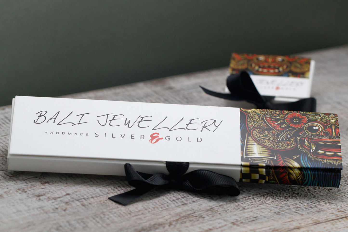 Elegant Silver & Gold Necklace -Tri with 18k gold and 925 silver, perfect for any occasion from Bali Jewellery.