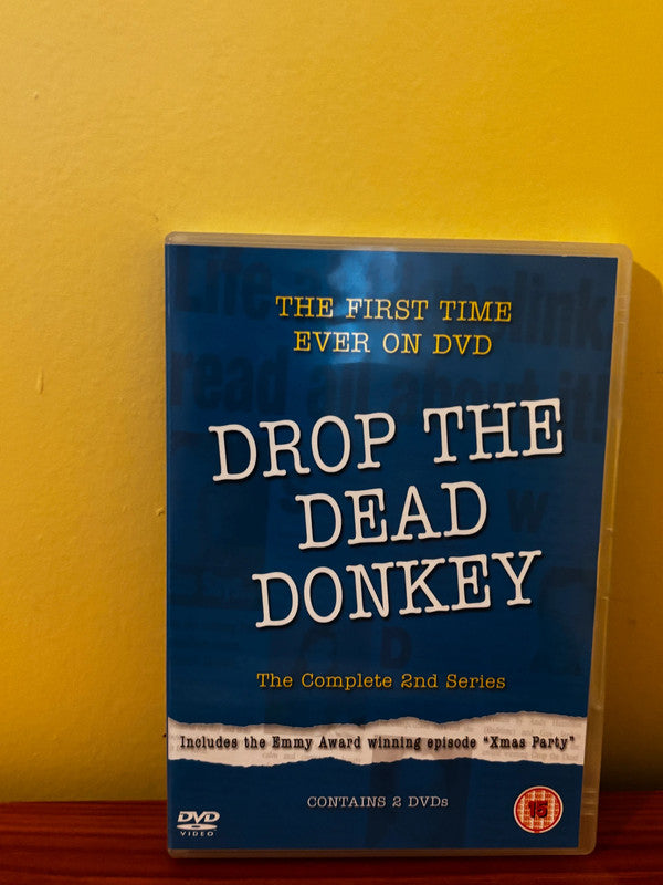 Drop The Dead Donkey - Series 2 (DVD, 2005) features all thirteen episodes of the classic British satire.
