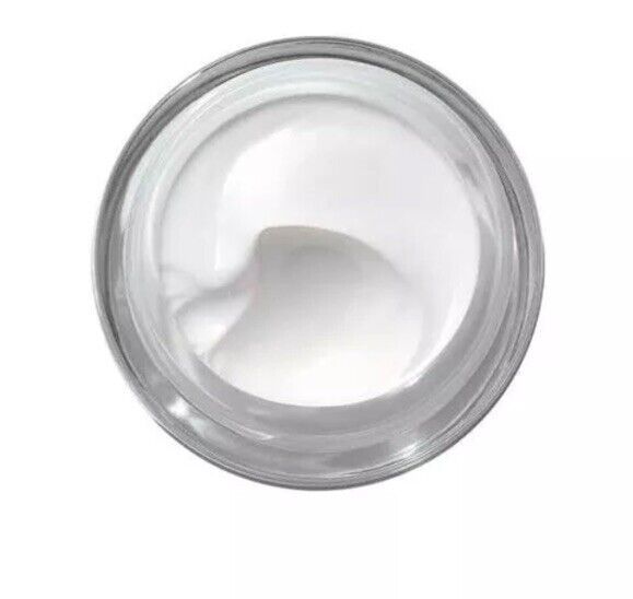 Avon Distillery Vegan Day Cream SPF25 offers luxurious, hydrating skincare with UV protection for all skin types.