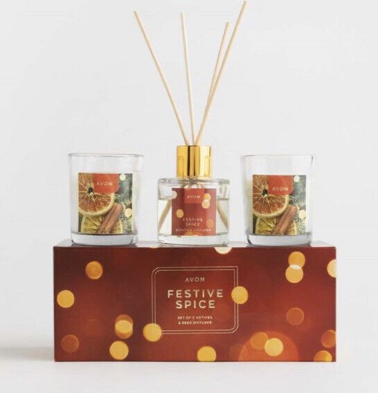 Avon Winter Spice Gift Set NEW 2023 Addition features festive candles and a diffuser for a cosy holiday atmosphere.