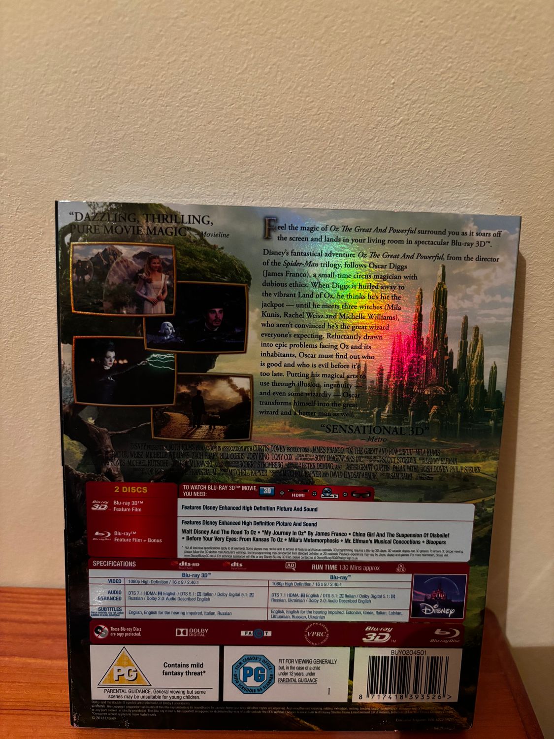 Experience Disney's Oz the Great and Powerful (Blu-Ray 3D) (2D Blu-Ray) in stunning detail and magical storytelling.