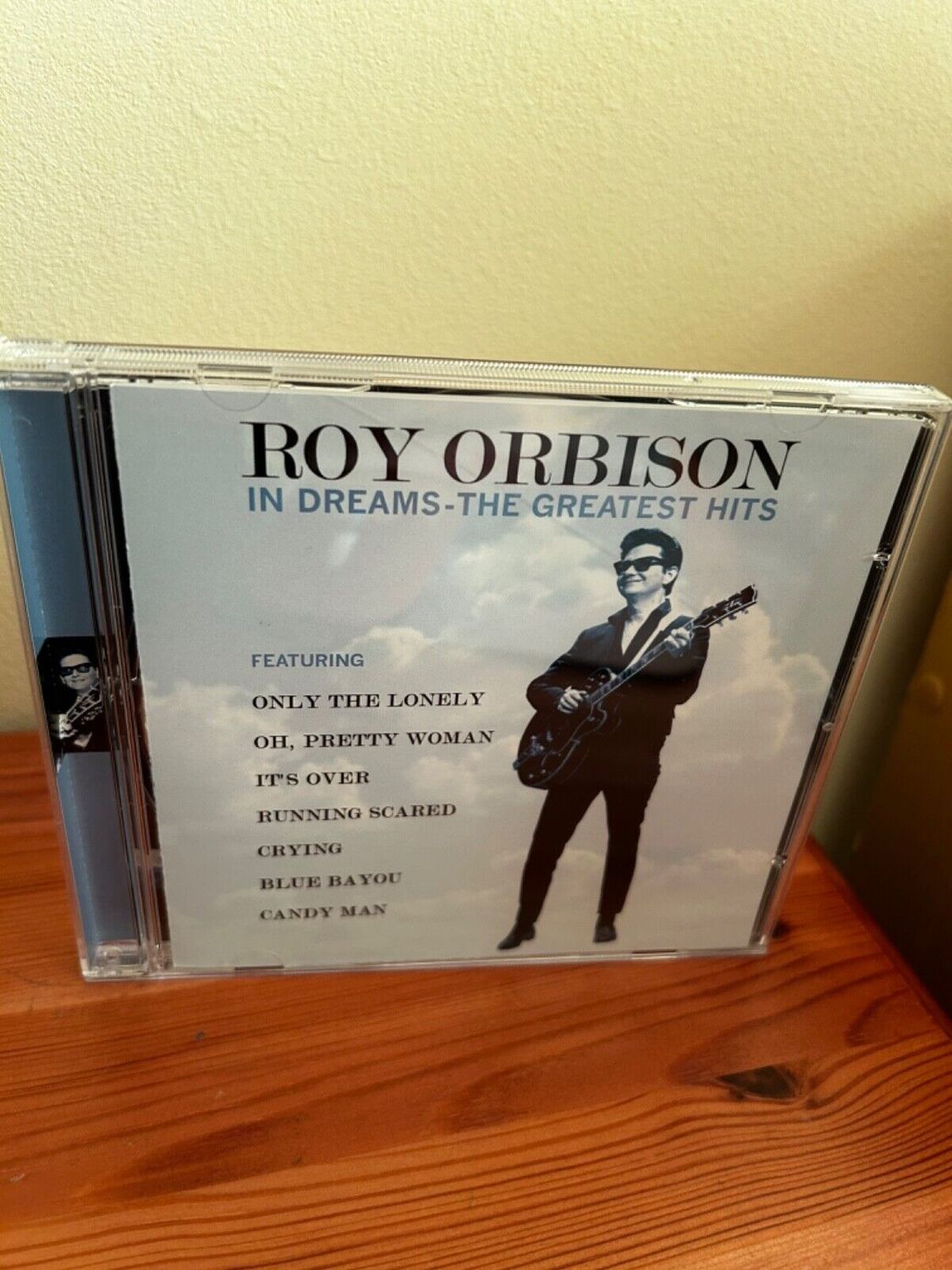 Roy Orbison Collection (CD) Double Disc showcases timeless hits from the legend, perfect for any music lover.