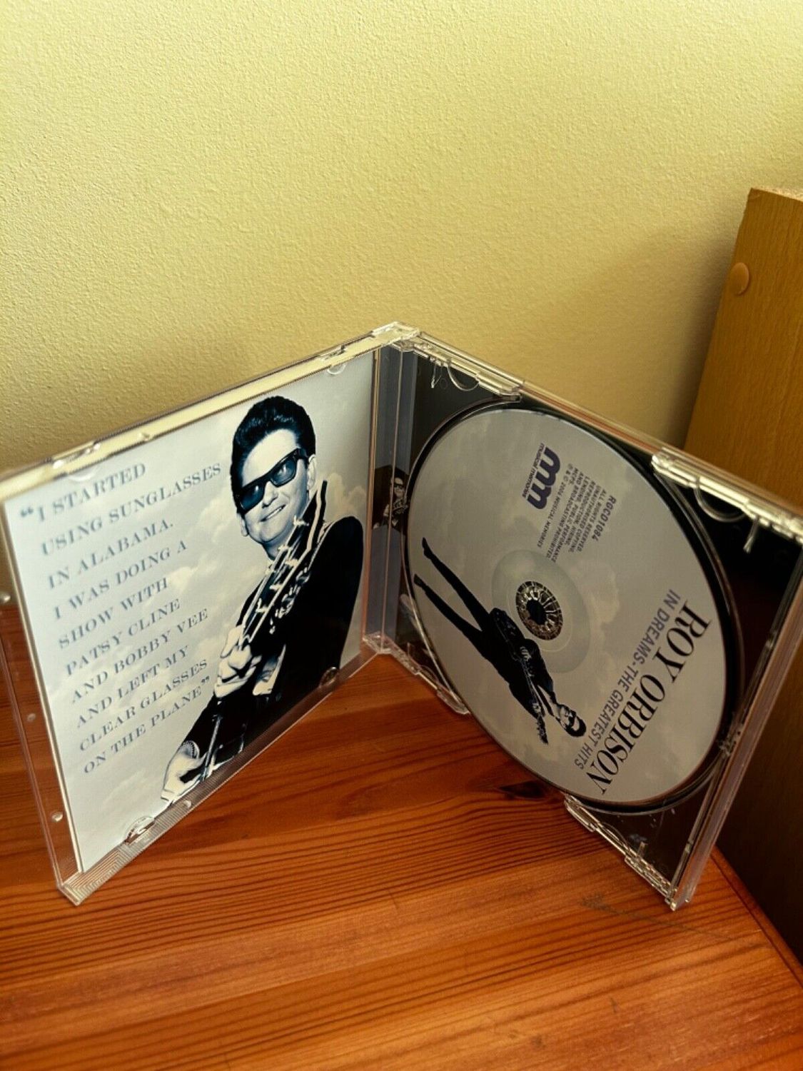 Roy Orbison Collection (CD) Double Disc showcasing timeless hits in a stylish case, perfect for any music lover.