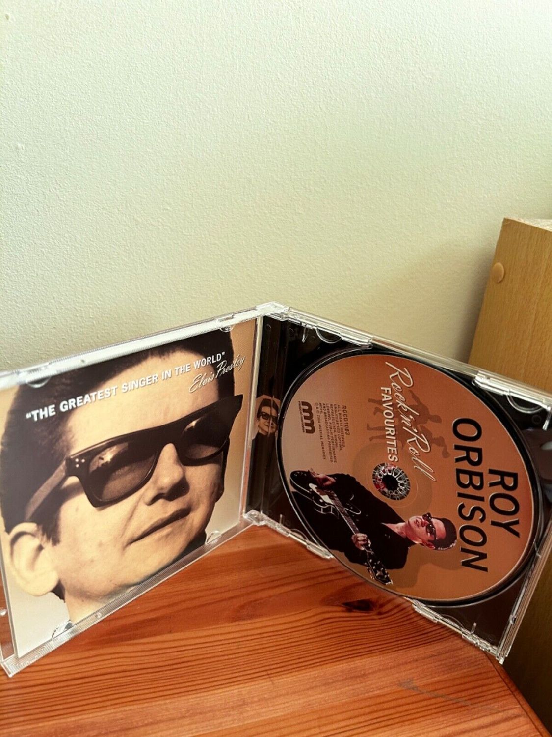Explore the Roy Orbison Collection (CD) Double Disc, featuring timeless classics and unforgettable melodies.