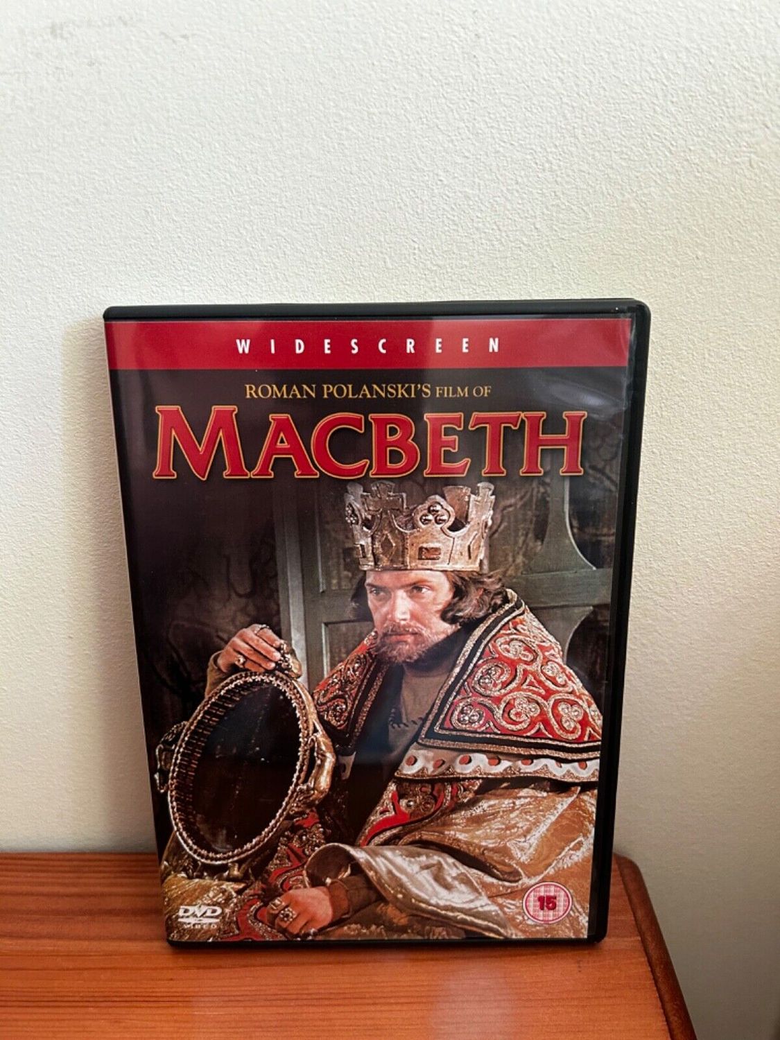 Macbeth - Jon Finch, Francesca Annis (DVD) - Polanski, a haunting adaptation of Shakespeare's tragedy on DVD.