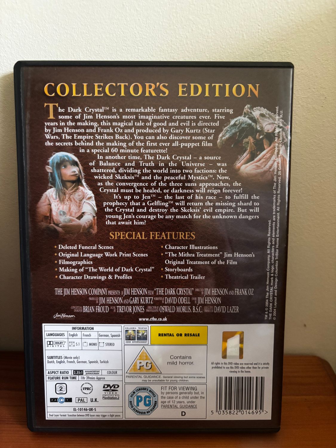 Collector's Edition of The Dark Crystal (DVD, Collector's Edition, 2004) showcasing enchanting features and art.
