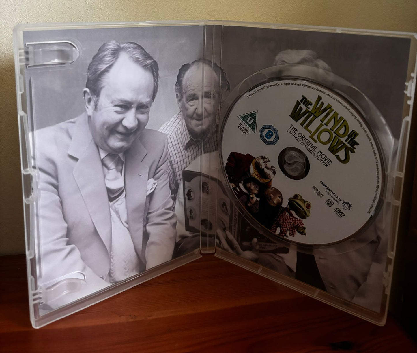 The Wind In The Willows (DVD, 2013) featuring the original movie's disc and classic artwork for family enjoyment.