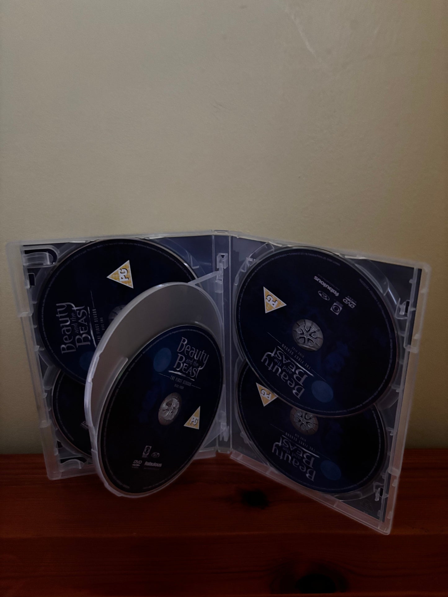 Enjoy the enchanting Beauty and the Beast Complete Series 1-3 DVD, featuring all 16 discs of this beloved tale.