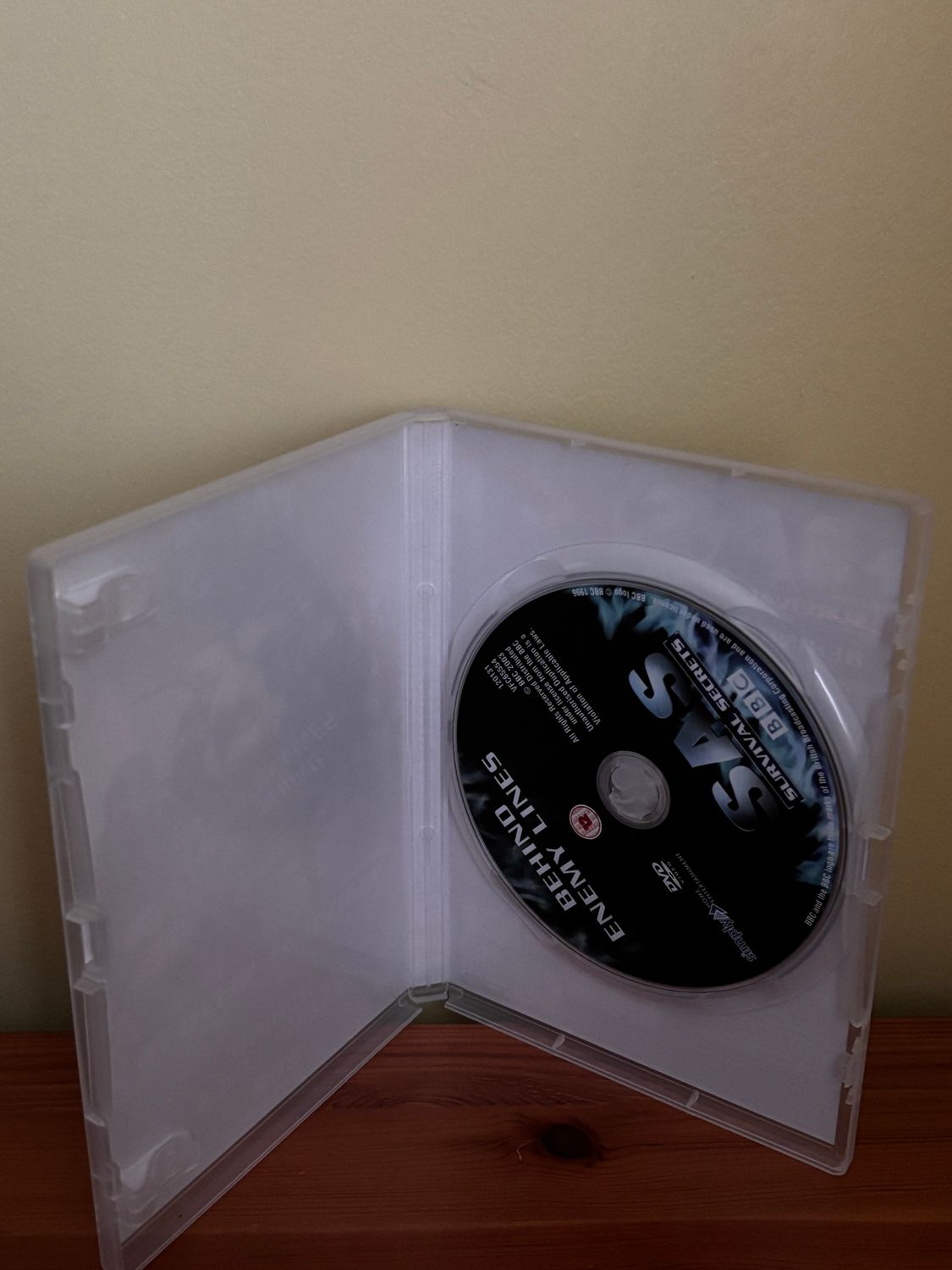 SAS Survival Secrets - Behind Enemy Lines (DVD, 2004) showcases elite military tactics and survival skills.