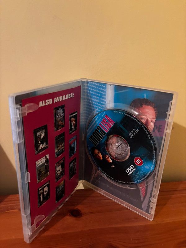 Mona Lisa (DVD) showcasing the classic film with Bob Hoskins, a must-have for thriller enthusiasts.