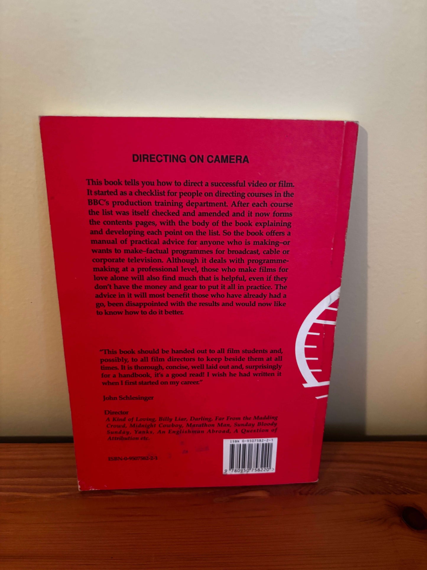 Directing on Camera : A Checklist of Video and Film Technique By Harris Watts
