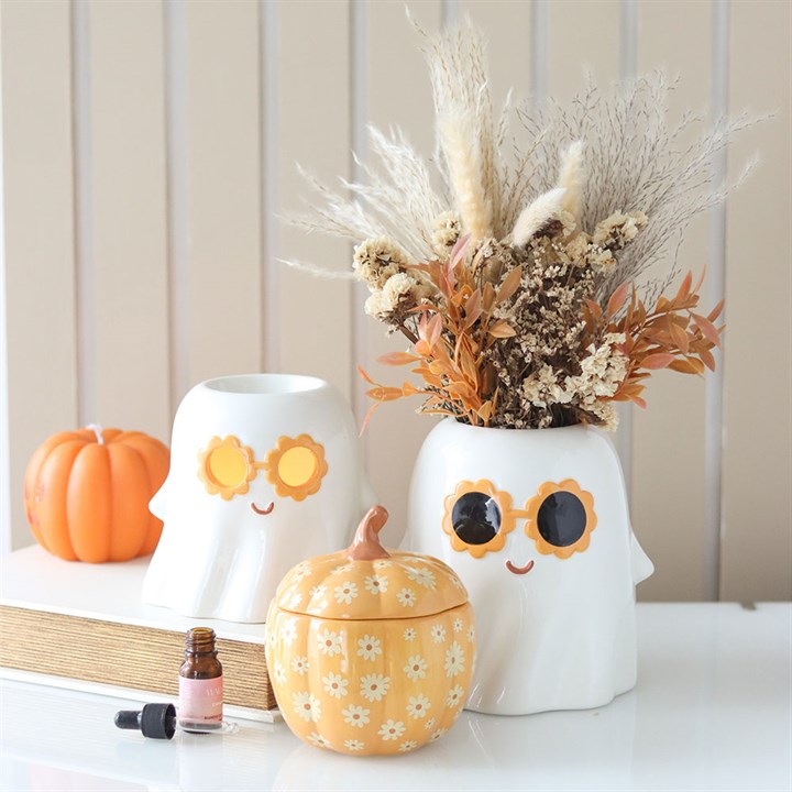 Spooky Groovy Ghost Oil Burner and Wax Warmer adds a playful touch, perfect for autumn scents and cosy vibes.