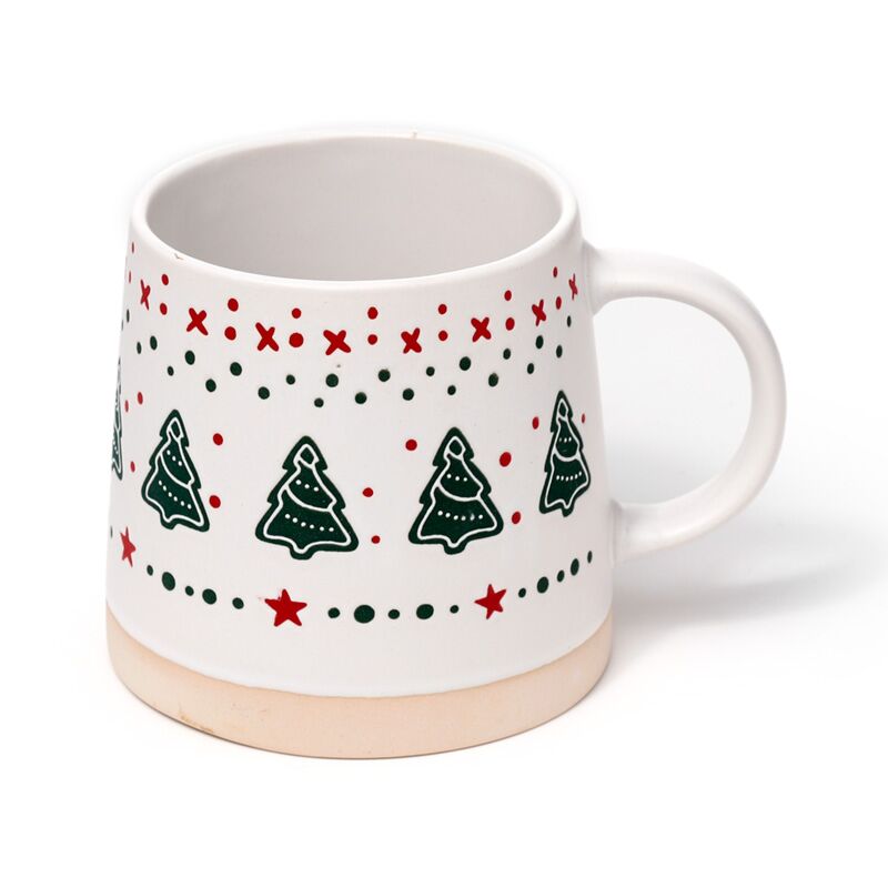 Stoneware mug with Christmas tree pattern: green trees, red stars and dots on white with beige base