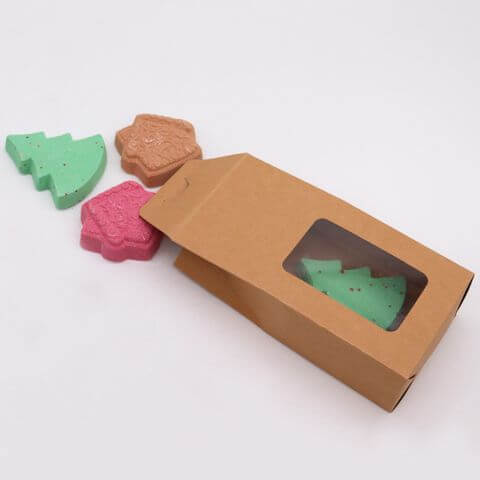 Delight in the festive Gingerbread Town Christmas Bath Bomb Gift Pack, featuring charming holiday-shaped bath bombs.