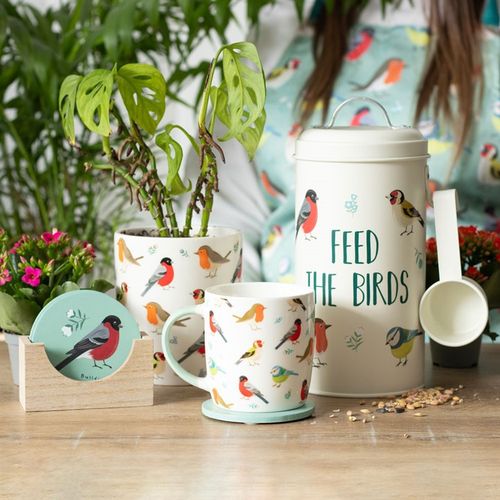 Brighten your garden with the British Garden Birds Ceramic Plant Pot featuring charming Blue Tit, Robin, and Goldfinch designs.