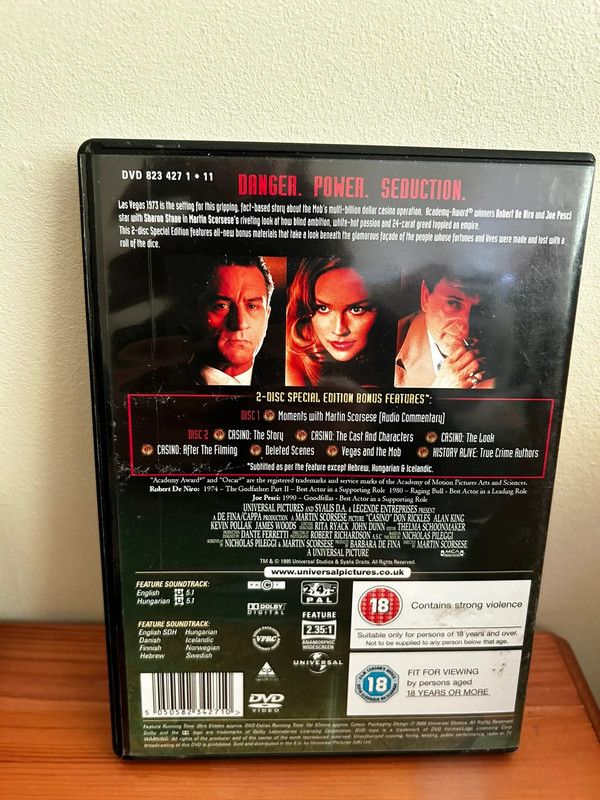 Casino (2 Disc Special Edition) [DVD] showcases Martin Scorsese's gripping tale of high-stakes gambling and drama.