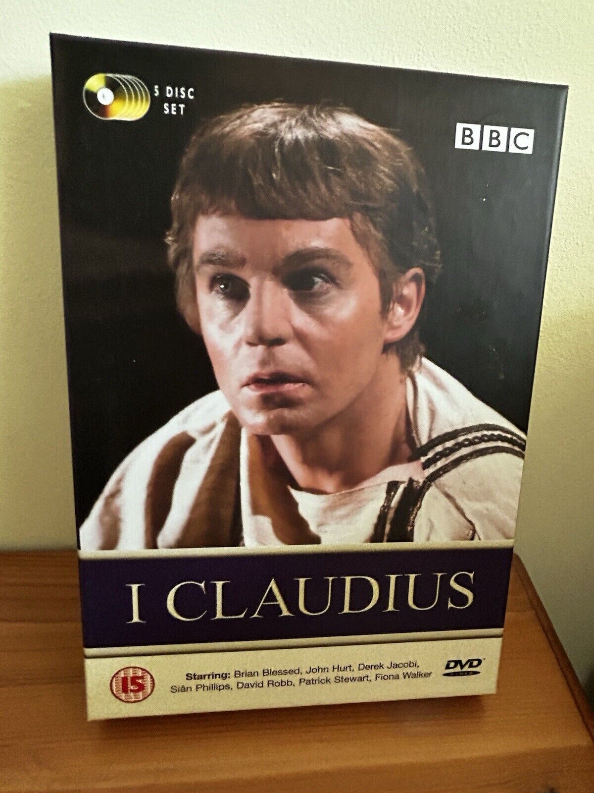 I Claudius (DVD) (2002) showcases a gripping historical drama set in ancient Rome, featuring stellar performances.