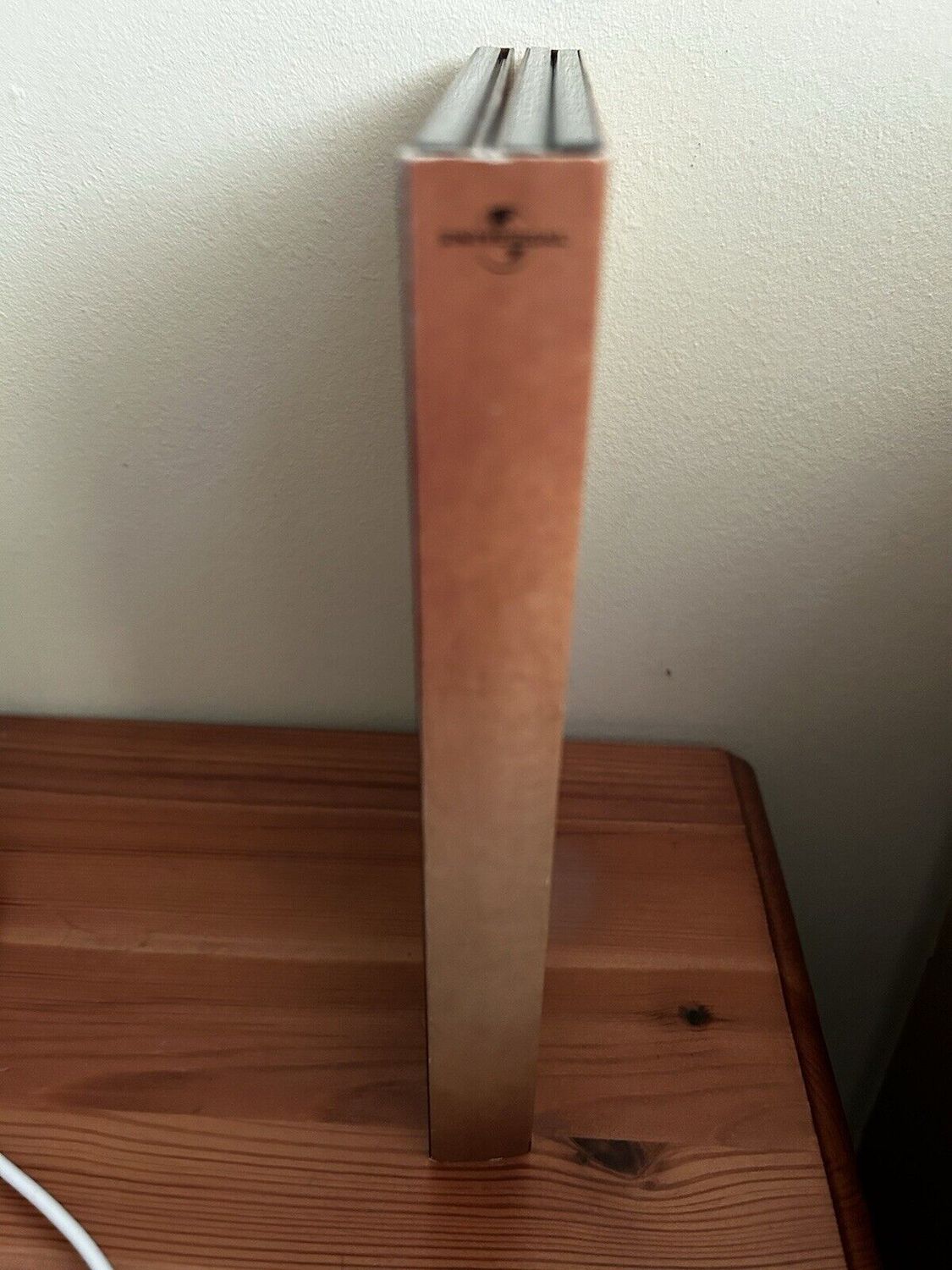 Gladiator (3 Disc Extended Special Edition) [DVD] showcasing its sleek spine design, perfect for collectors.