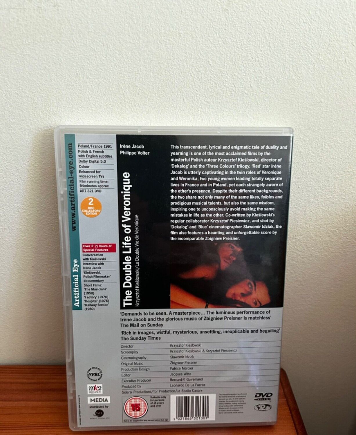 The Double Life Of Veronique [DVD] showcases a profound exploration of identity in this 2 Disc Collection Edition.