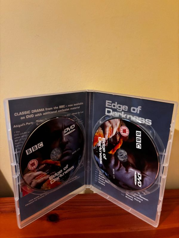 Edge Of Darkness - The Complete Series DVD Bob Peck showcases two discs of the iconic 80s eco-thriller from the BBC.