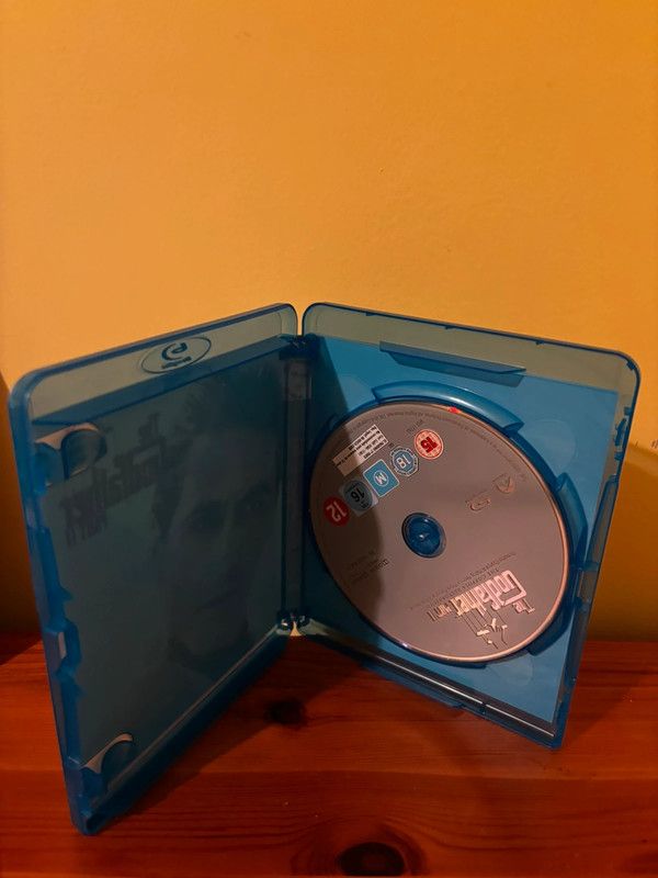The Godfather Coppola Restoration [Blu-ray] [1972] [Region Free] in a collector’s case, perfect for any film enthusiast.