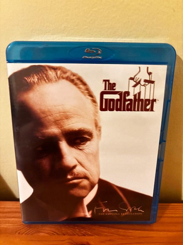 The Godfather Coppola Restoration [Blu-ray] [1972] [Region Free] showcases a timeless masterpiece of organised crime.