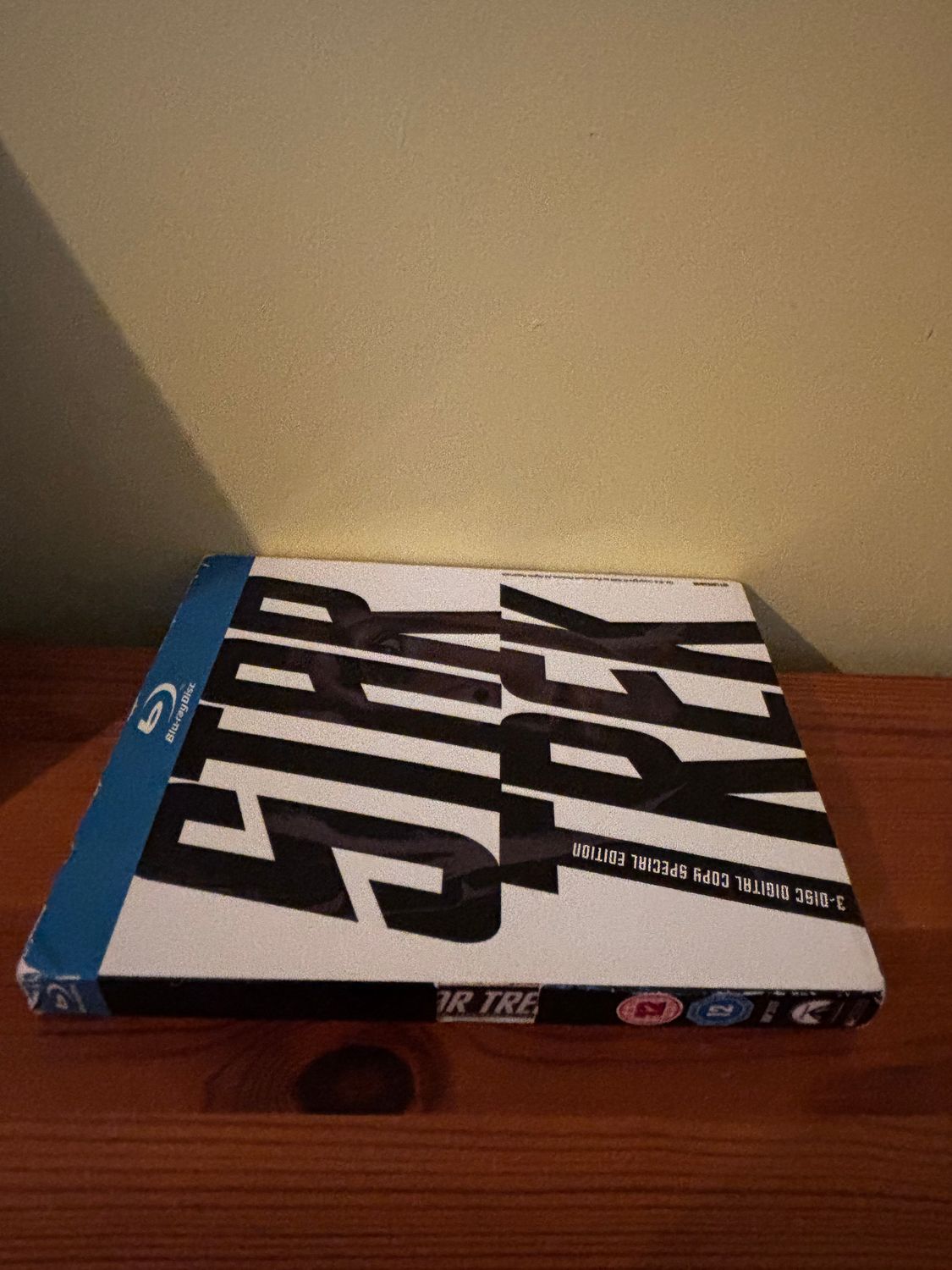 Star Trek (3-Disc Digital Copy Special Edition) [Blu-ray] [2009] showcasing the striking cover design on display.