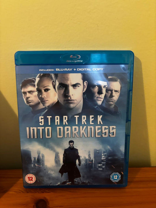 Star Trek Into Darkness (Blu-ray) [Region Free] available for fans seeking an epic sci-fi adventure.