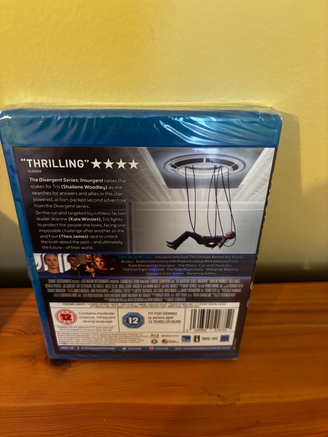 Insurgent Blu-ray (2015) Shailene Woodley, Schwentke (DIR) showcases thrilling moments from the Divergent series.