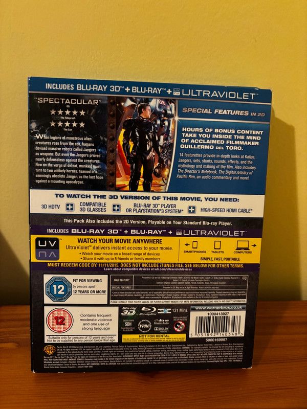 Pacific Rim [Blu-ray 3D + Blu-ray] [2013] [Region Free] features epic battles between man and monster.