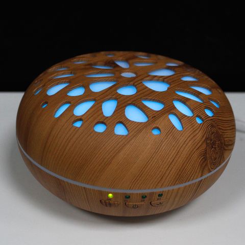 Oslo Atomiser - Pebble - USB - Colour Change - Timer creates a fragrant mist with LED lights, perfect for any space.