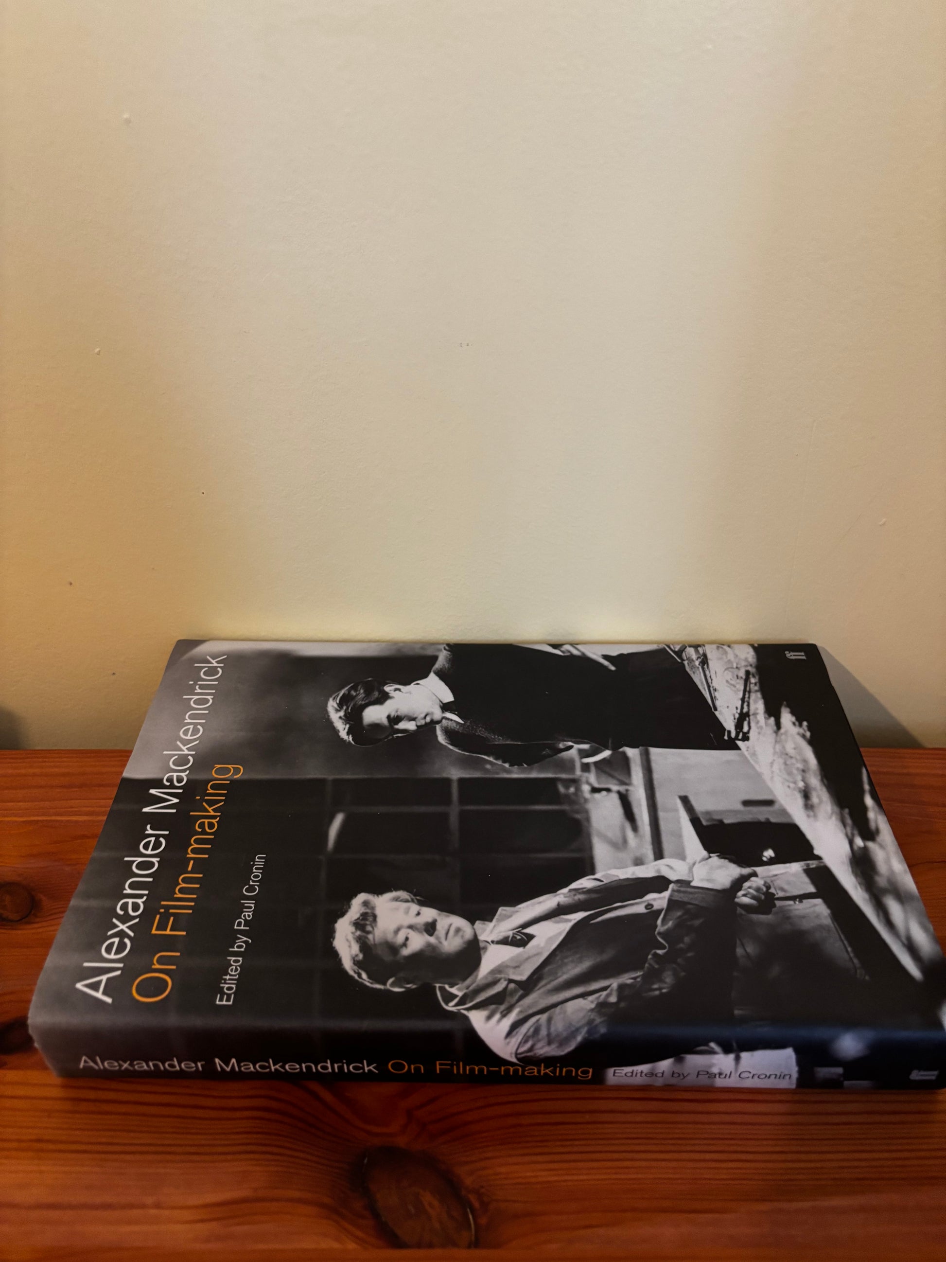 On Film-making by Alexander Mackendrick (Paperback, 2006) showcases insights from a legendary director's craft.