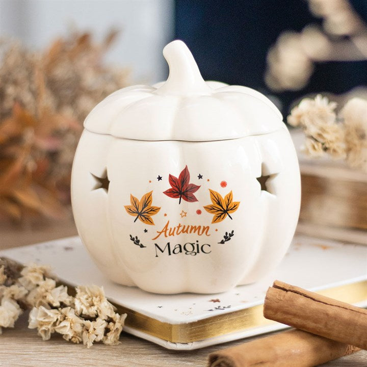 Charming Autumn Magic Pumpkin Oil Burner, perfect for creating cosy autumn evenings with delightful fragrances.
