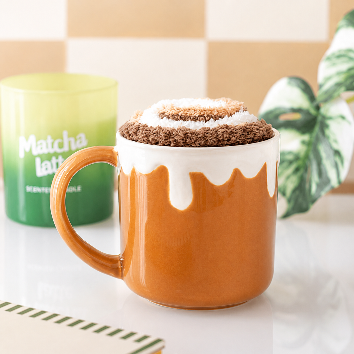 Cinnamon Roll Mug & Plush Socks Gift Set