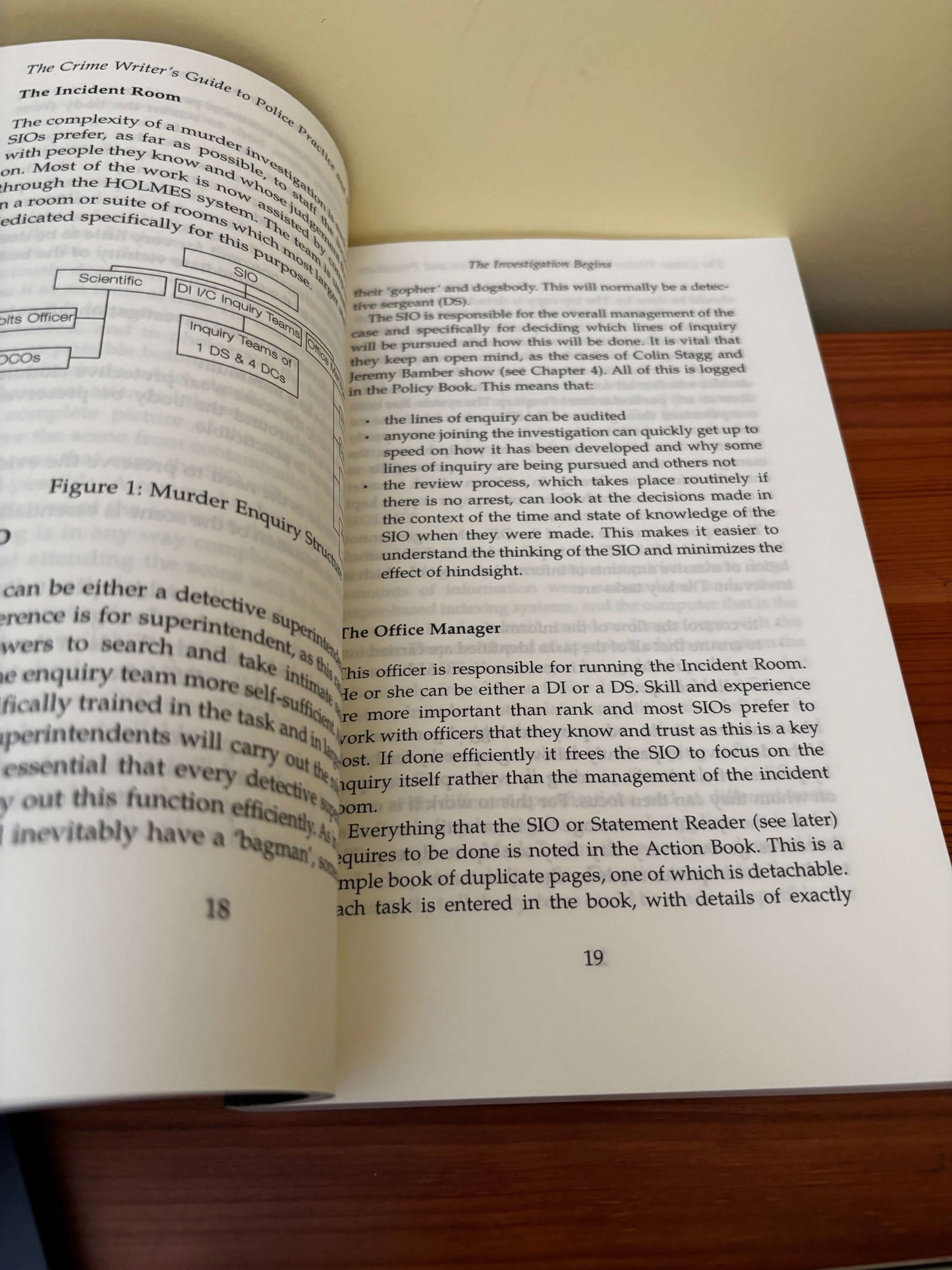 The Crime Writer’s Guide to Police Practice and Procedure Paperback Michael O’Byrne