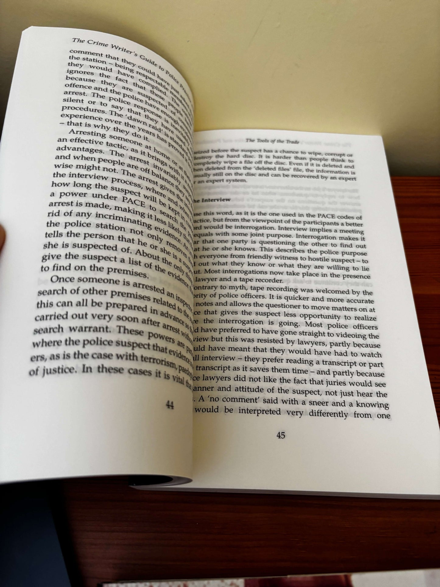 The Crime Writer’s Guide to Police Practice and Procedure Paperback Michael O’Byrne