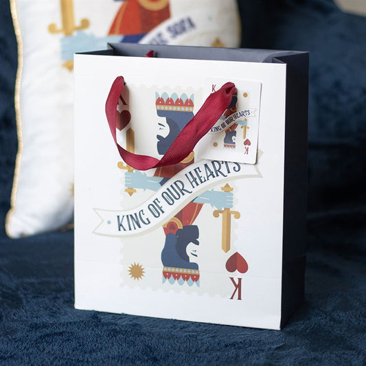 Stylish 23cm Medium King of Our Hearts Playing Card Gift Bag, perfect for Father's Day or birthdays with a fun design.