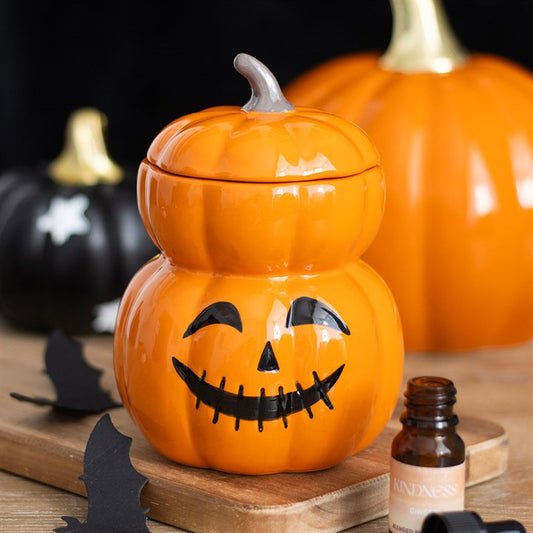 Charming Stacked Pumpkin Oil Burner and Wax Warmer, perfect for Halloween décor and seasonal fragrances at home.