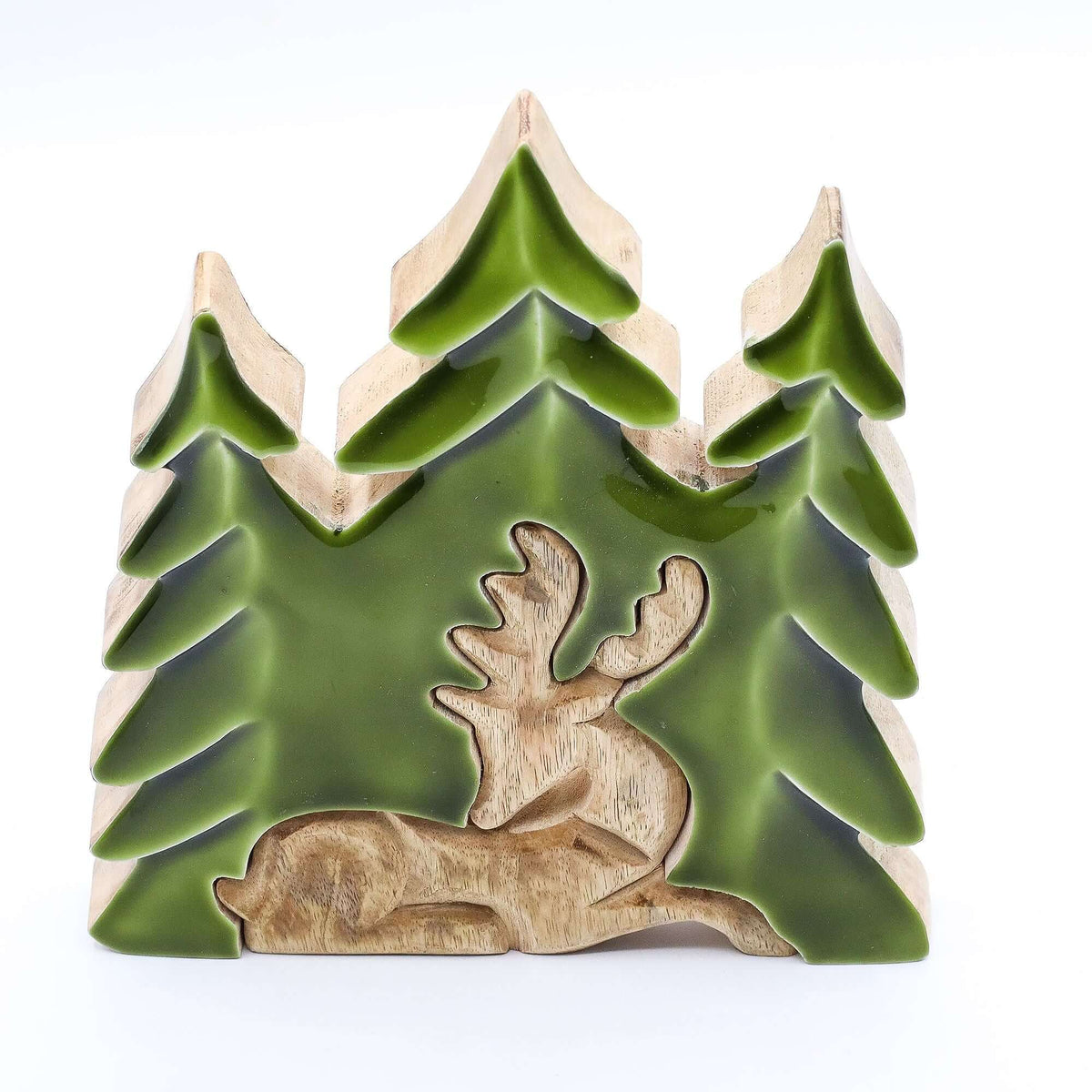 Lost in the Forrest 3D wooden stag forest ornament, handcrafted in India, 23x20cm