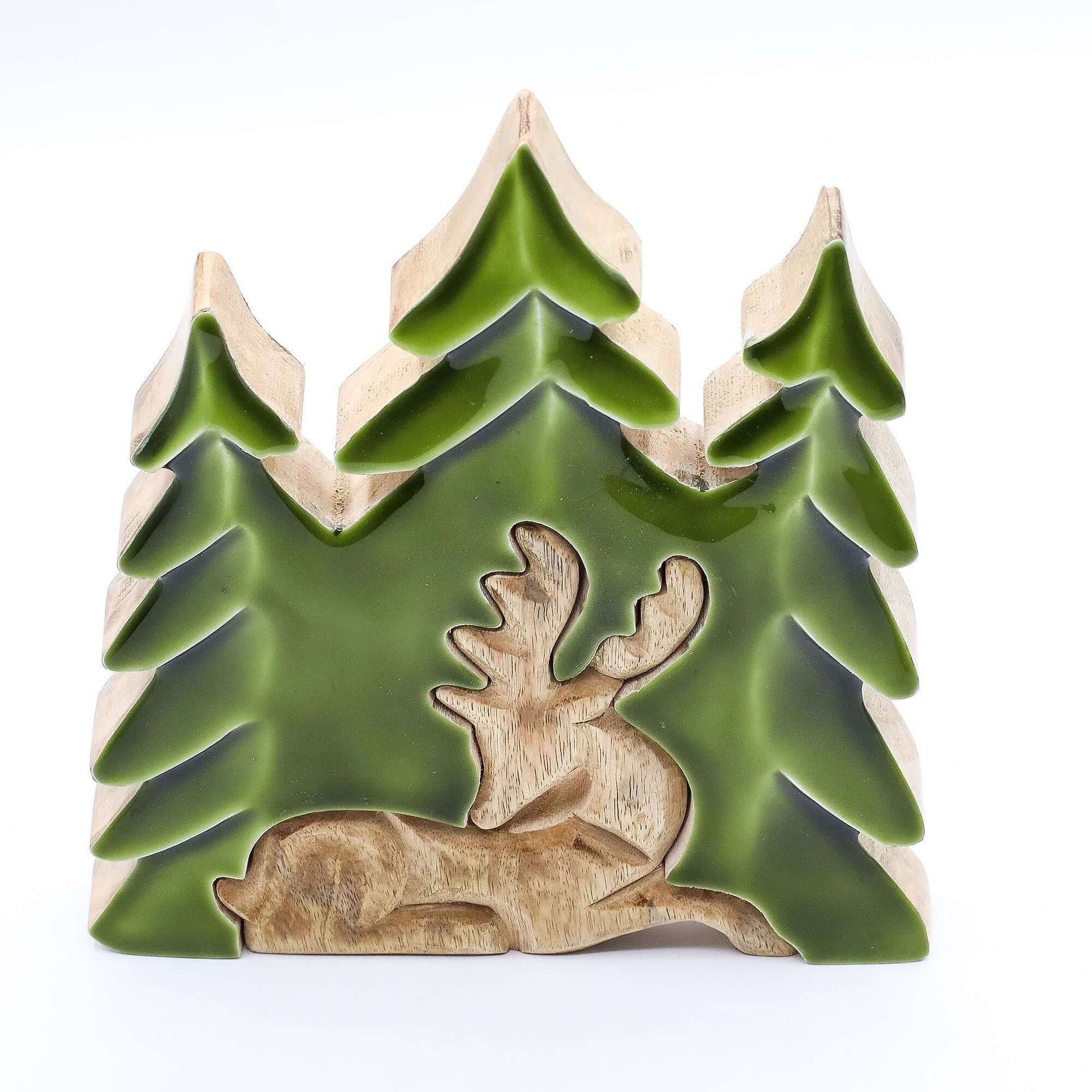 Lost in the Forrest 3D wooden stag forest ornament, handcrafted in India, 23x20cm