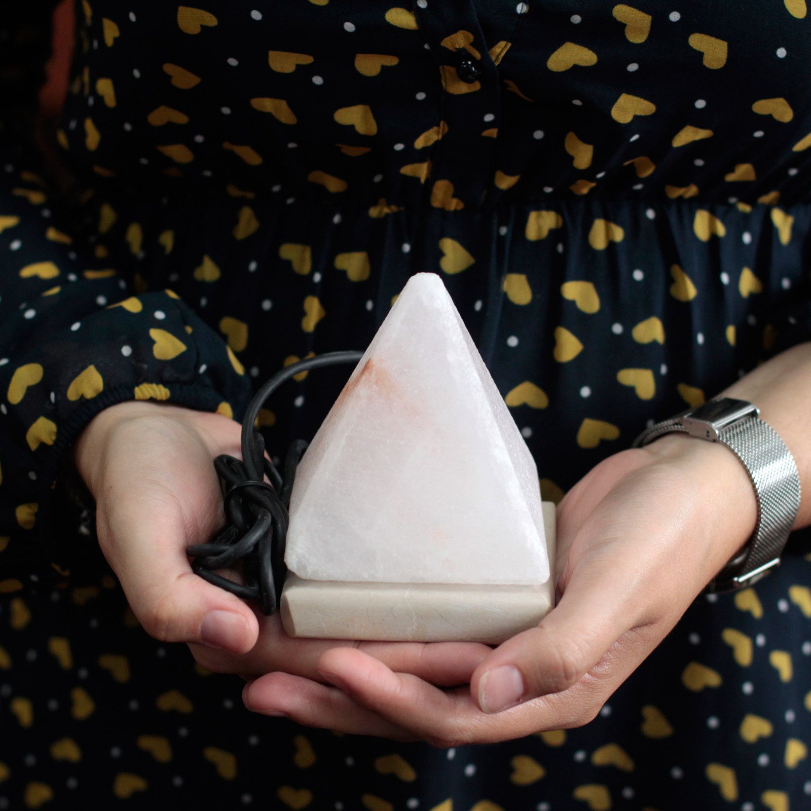 Quality USB Pyramid WHITE Salt Lamp - 9 cm (multi) authentic Himalayan salt lamp for ambient lighting.