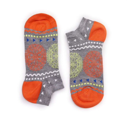 S/M Hop Hare Bamboo Socks Low (3.5-6.5) - Flowers of Life in gray with orange accents and floral patterns.