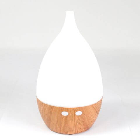 Milan Atomiser - USB - Colour Change with wooden base, creating a fragrant mist and soothing LED lights. Perfect for home use.