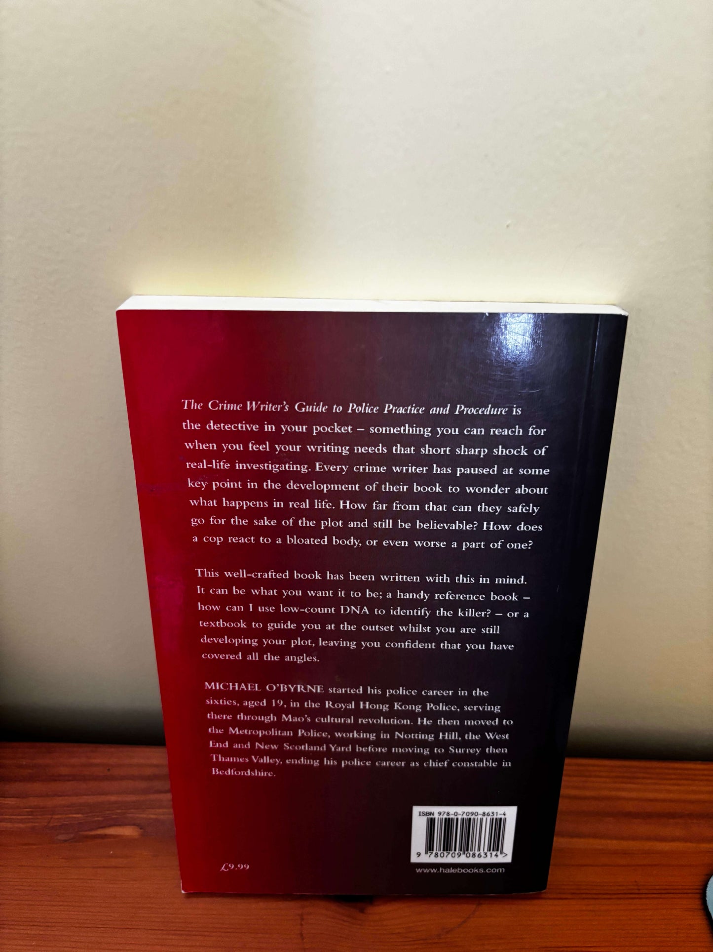 The Crime Writer’s Guide to Police Practice and Procedure Paperback Michael O’Byrne